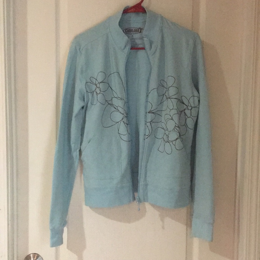 Cariloha Medium sized zip up light weight jacket
